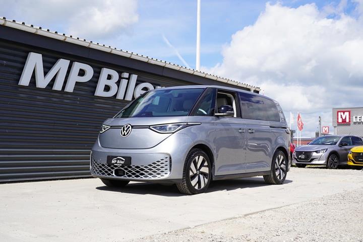 Grå VW ID.Buzz fra 2023 set udefra