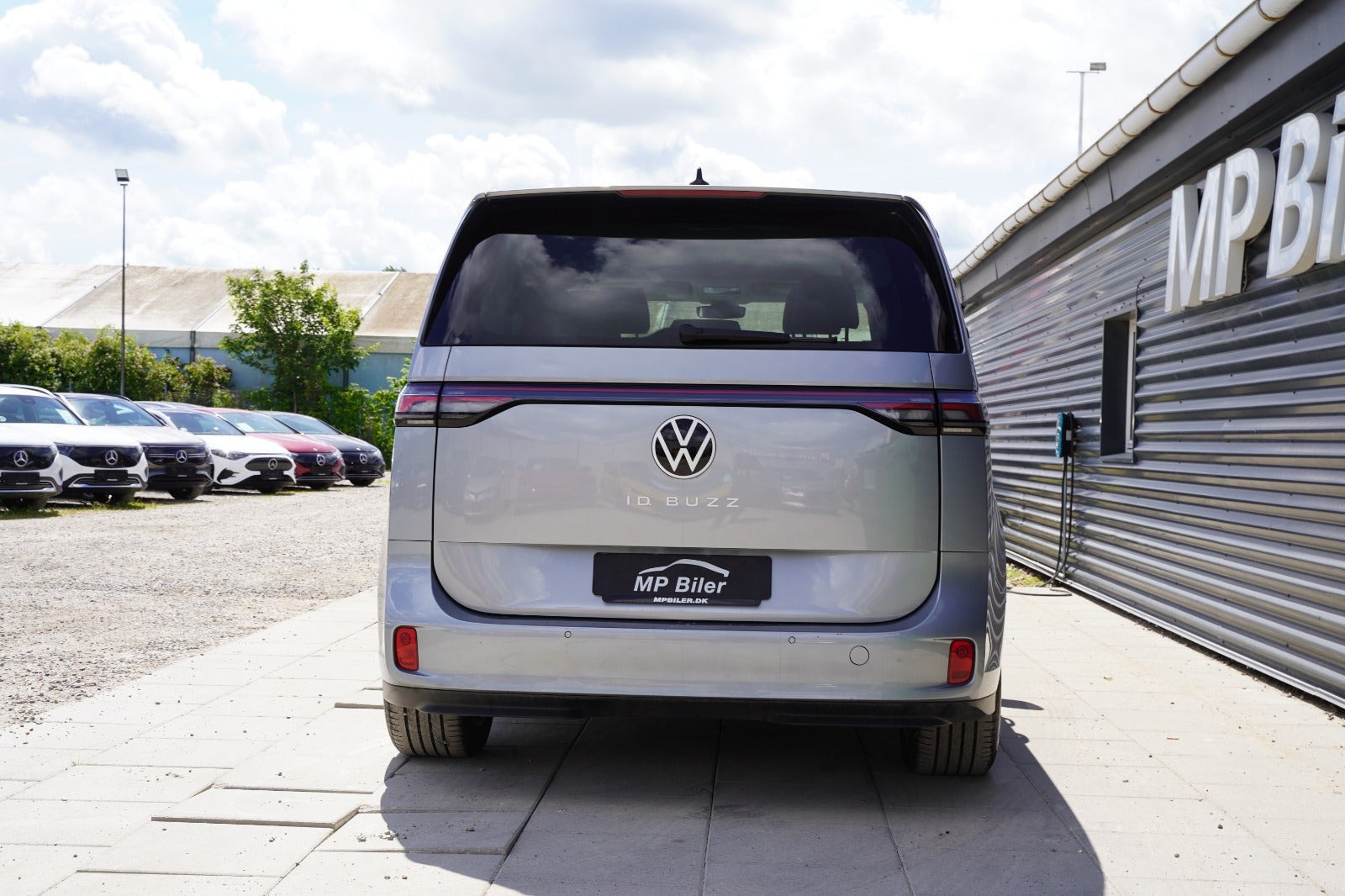 Grå VW ID.Buzz fra 2023