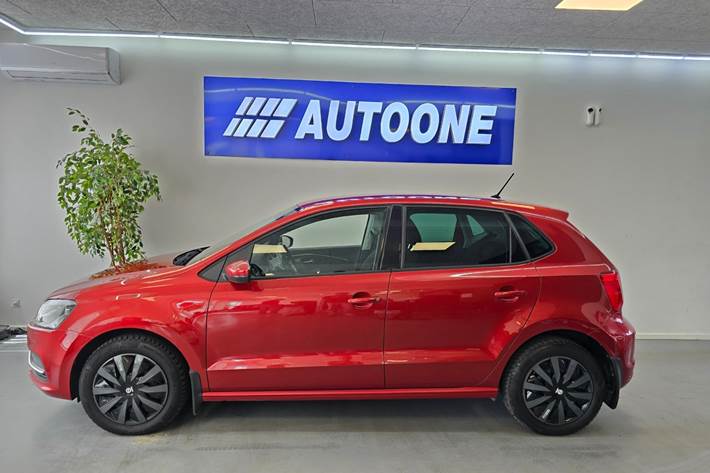 Rød VW Polo fra 2015