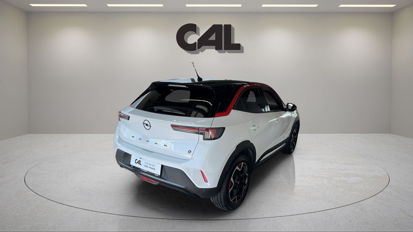Hvid Opel Mokka-e fra 2022