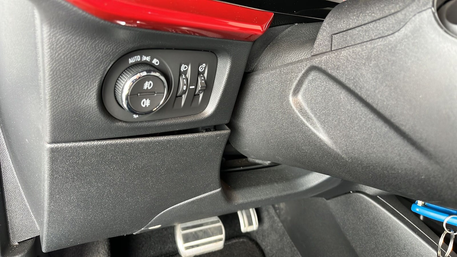 Hvid Opel Mokka-e fra 2022