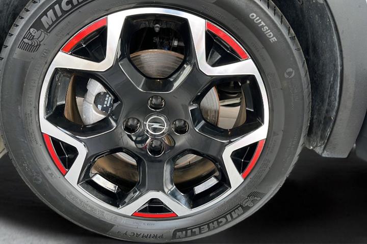 Hvid Opel Mokka-e fra 2022