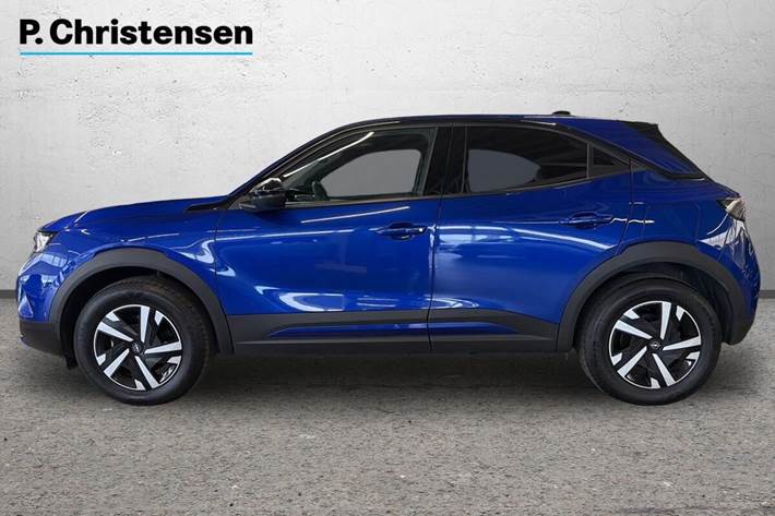 Blå Opel Mokka-e fra 2025