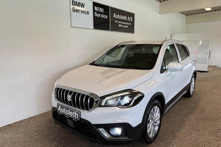 Hvid Suzuki S-Cross fra 2016