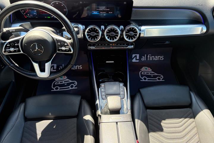 Sort Mercedes EQB250 fra 2023