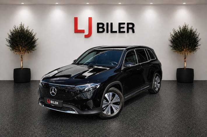 Sort Mercedes EQB250+ fra 2025 set udefra
