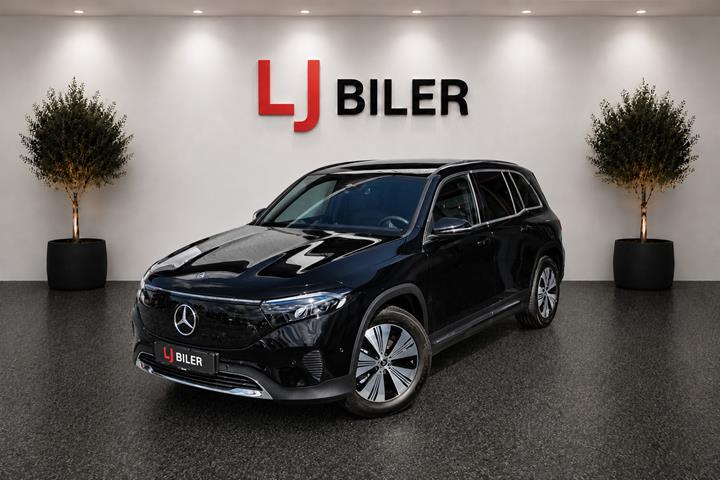 Sort Mercedes EQB250+ fra 2025 set udefra