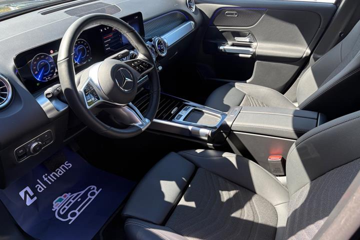 Sort Mercedes EQB250+ fra 2025