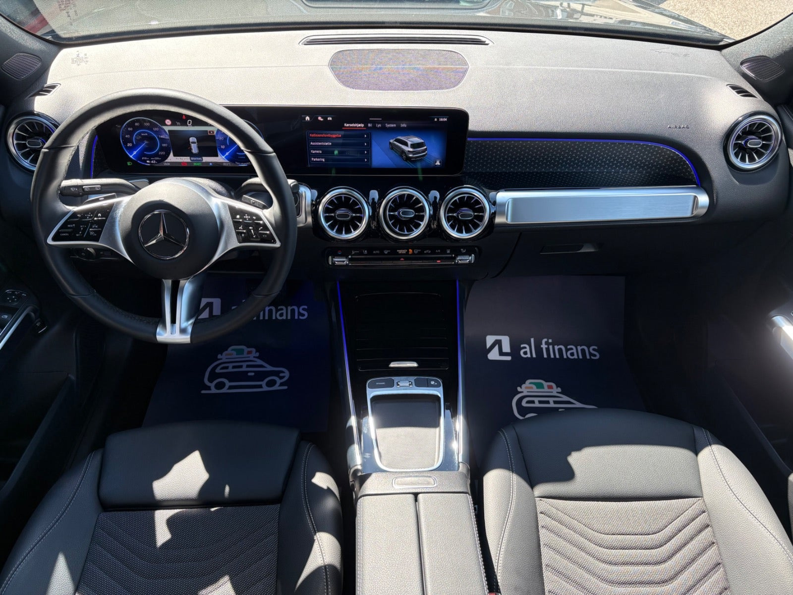 Sort Mercedes EQB250+ fra 2025