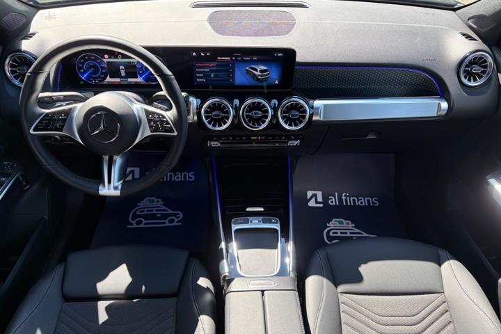 Sort Mercedes EQB250+ fra 2025