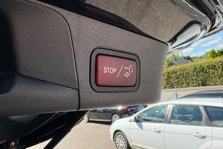 Sort Mercedes EQB250+ fra 2025
