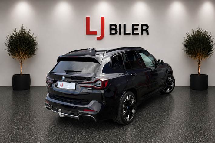 Sort BMW iX3 fra 2022