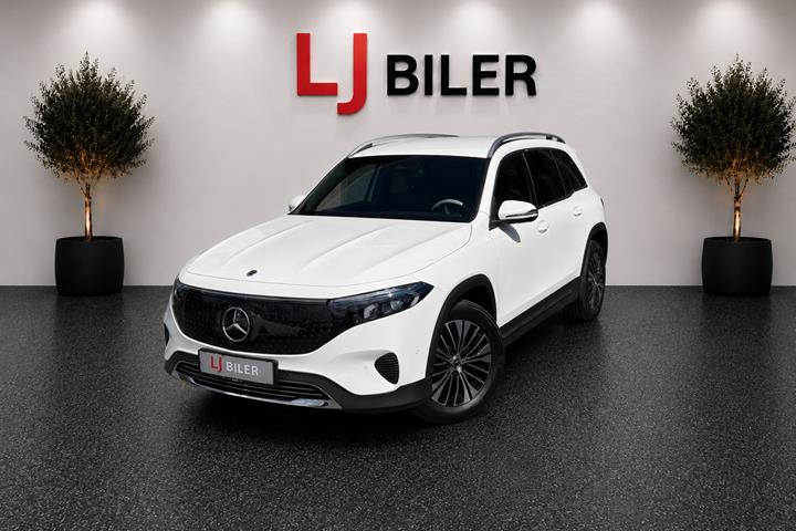 Hvid Mercedes EQB250+ fra 2024 set udefra