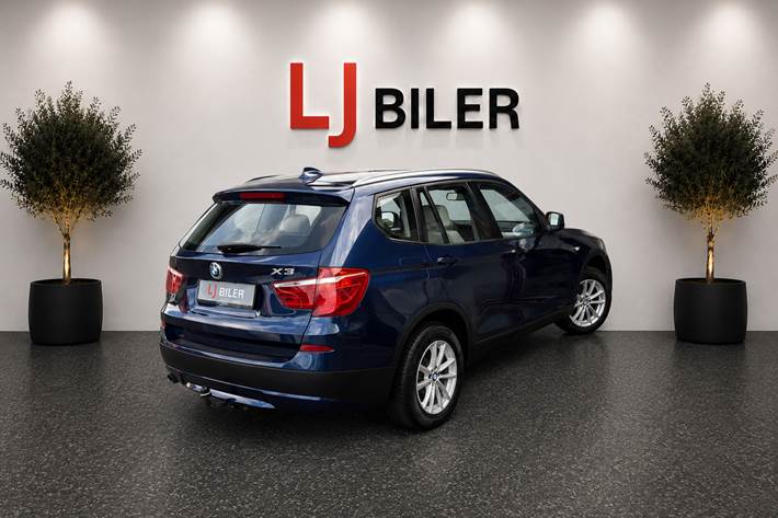 Blå BMW X3 fra 2013