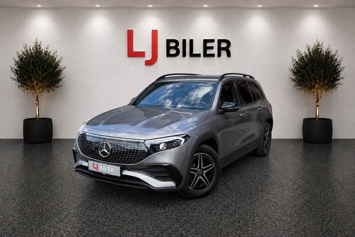 Sort Mercedes EQB250+ fra 2025 set udefra