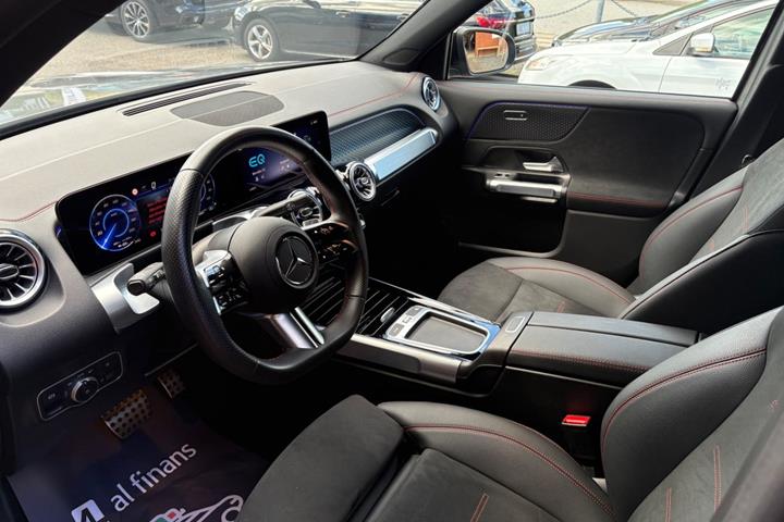 Sort Mercedes EQB250+ fra 2025