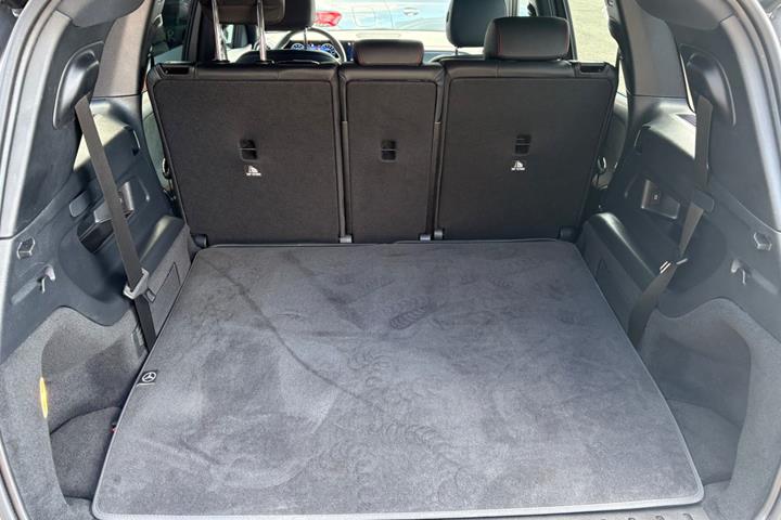 Sort Mercedes EQB250+ fra 2025