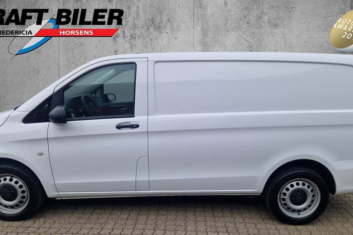 Hvid Mercedes Vito 116 fra 2023