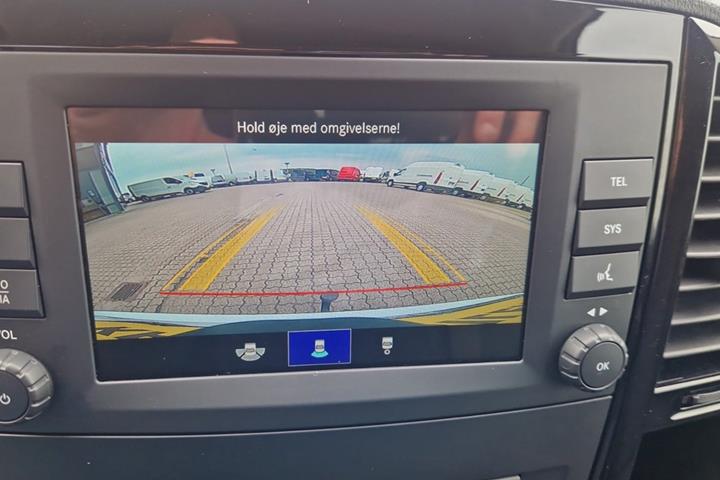 Hvid Mercedes Vito 116 fra 2023