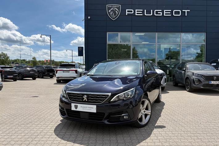 Blå Peugeot 308 fra 2018