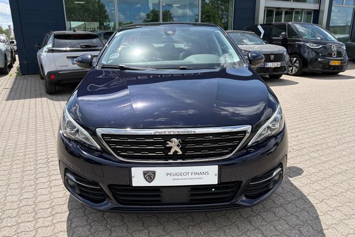 Blå Peugeot 308 fra 2018