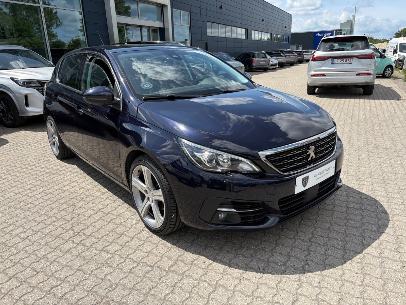 Blå Peugeot 308 fra 2018
