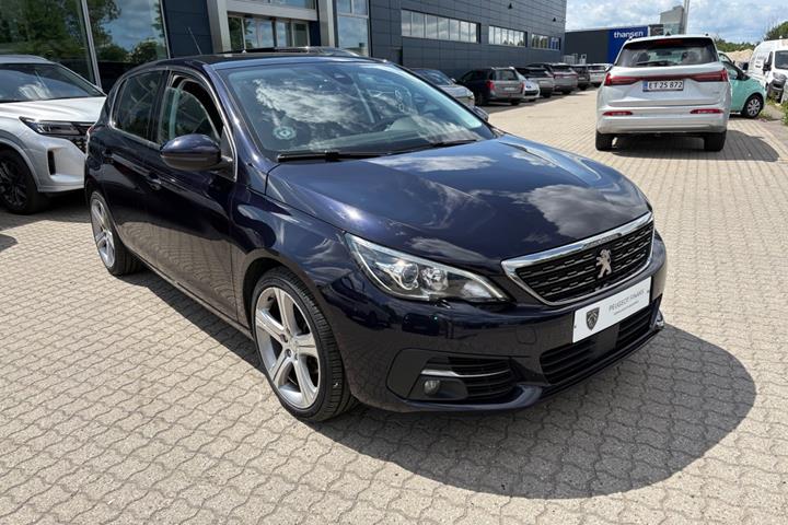 Blå Peugeot 308 fra 2018