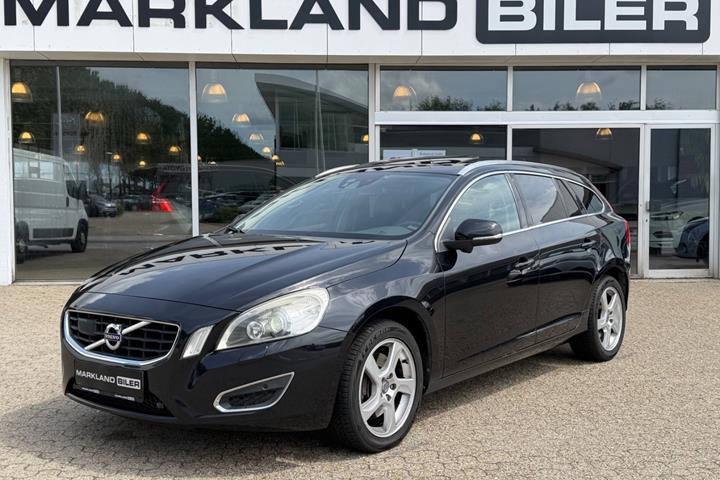 Sort Volvo V60 fra 2011 set udefra