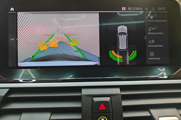 Hvid BMW iX3 fra 2021