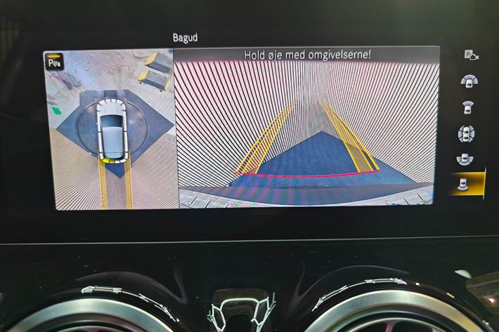 Sølv Mercedes EQA250 fra 2023