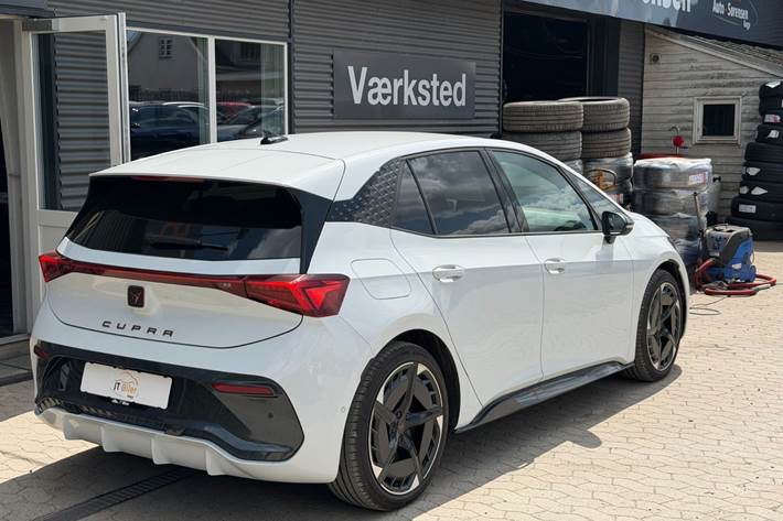 Hvid Cupra Born fra 2025