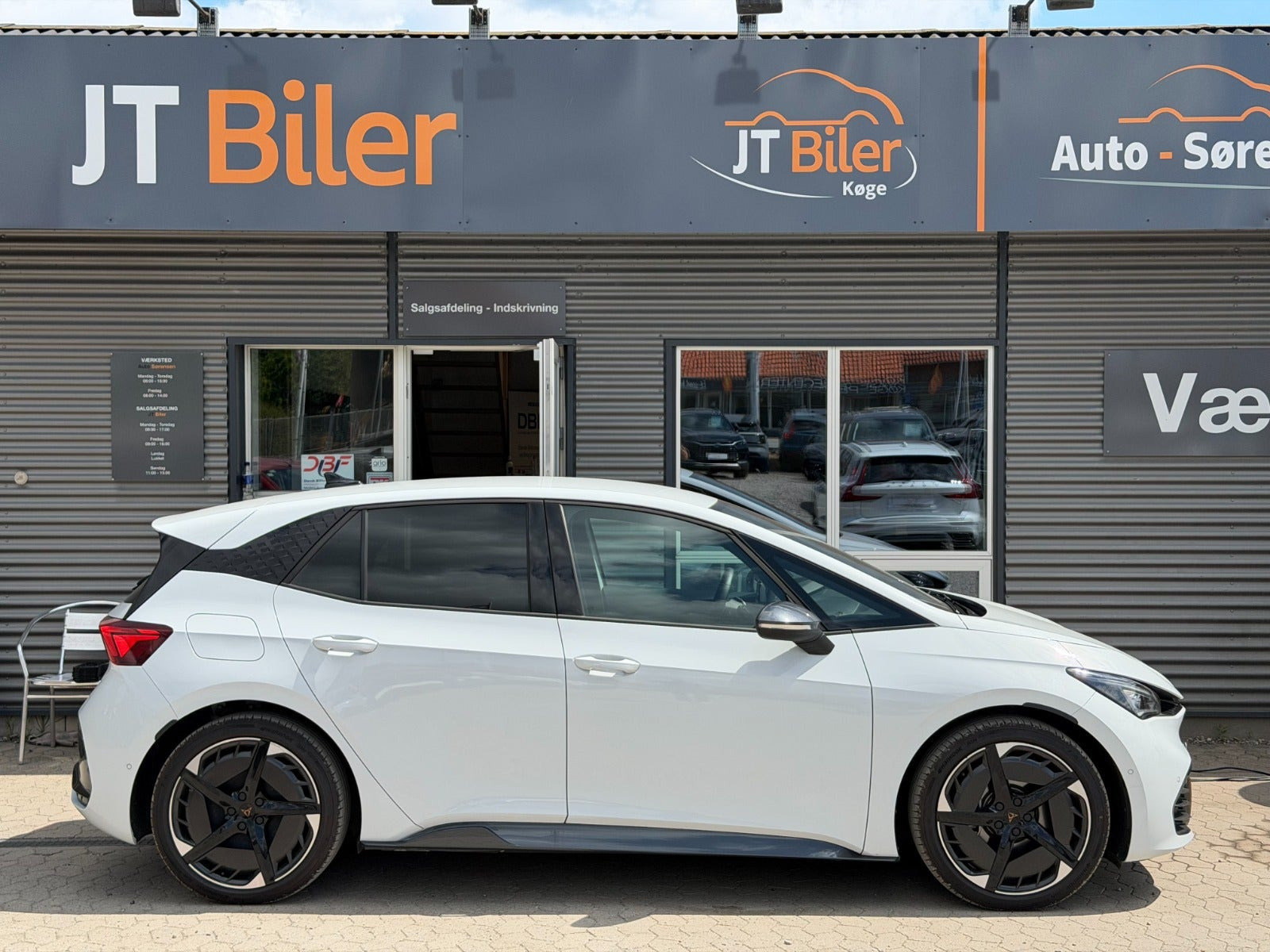Hvid Cupra Born fra 2025