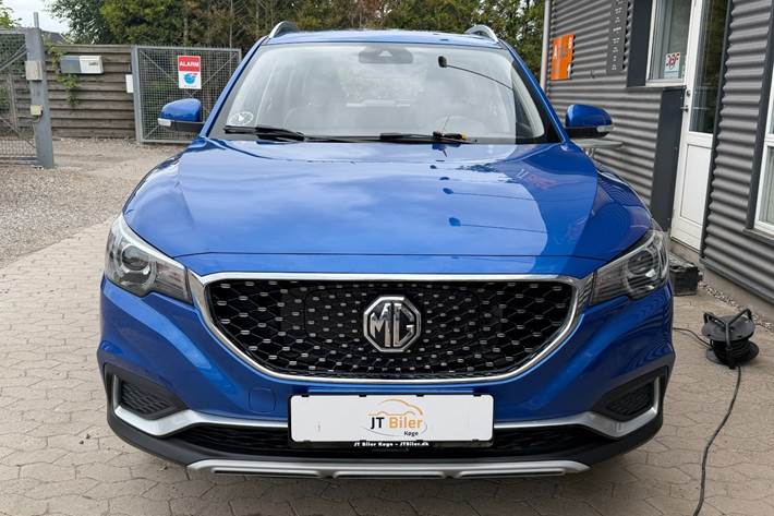 Blå MG ZS fra 2021
