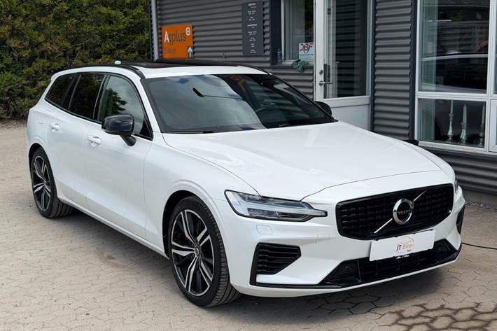 Hvid Volvo V60 fra 2022