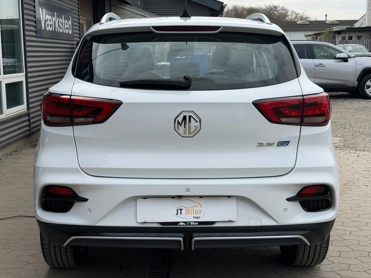Hvid MG ZS fra 2022