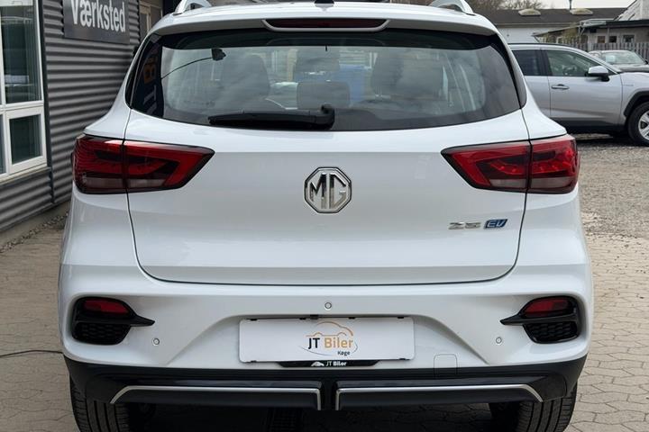 Hvid MG ZS fra 2022