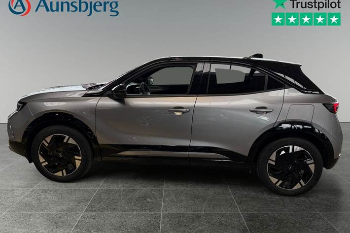 Grå Opel Mokka-e fra 2025