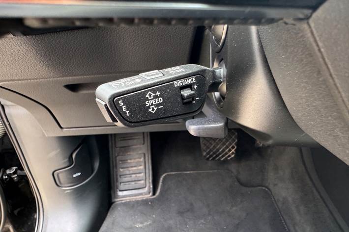 Sort Audi e-tron fra 2021