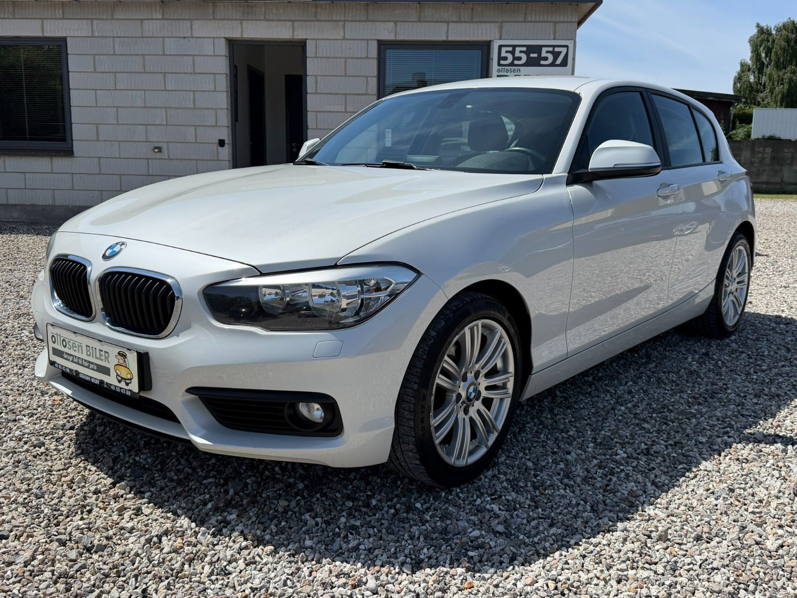 Hvid BMW 118d fra 2017