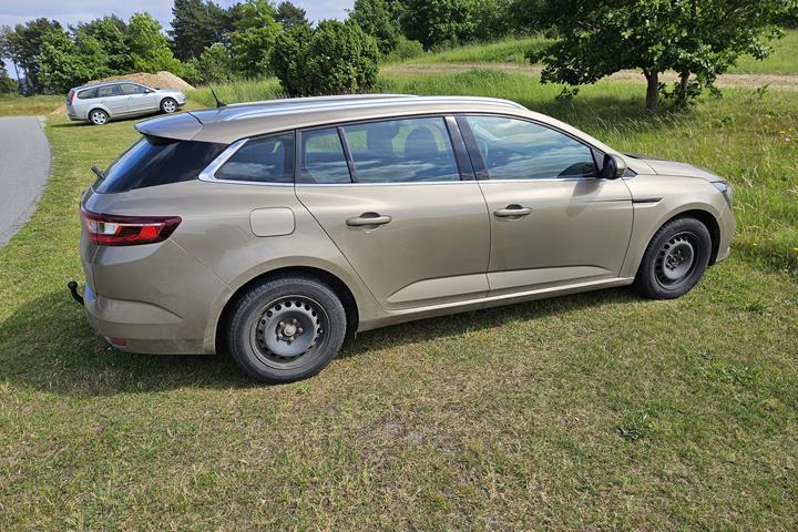 Grå Renault Mégane fra 2017