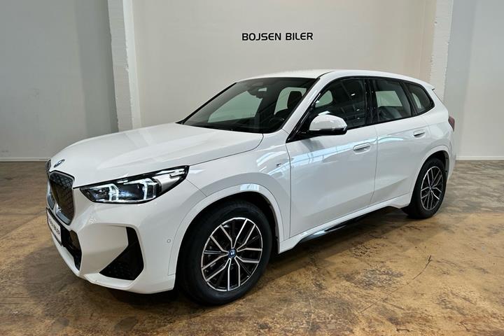 Hvid BMW iX1 fra 2024