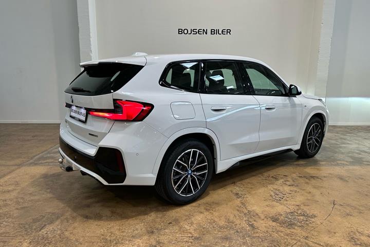 Hvid BMW iX1 fra 2024