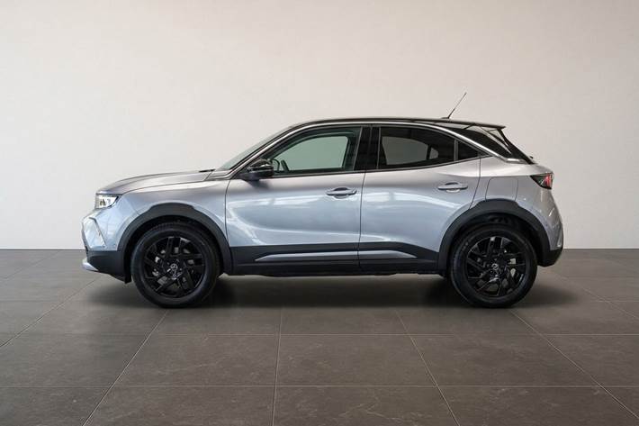 Sølv Opel Mokka-e fra 2025