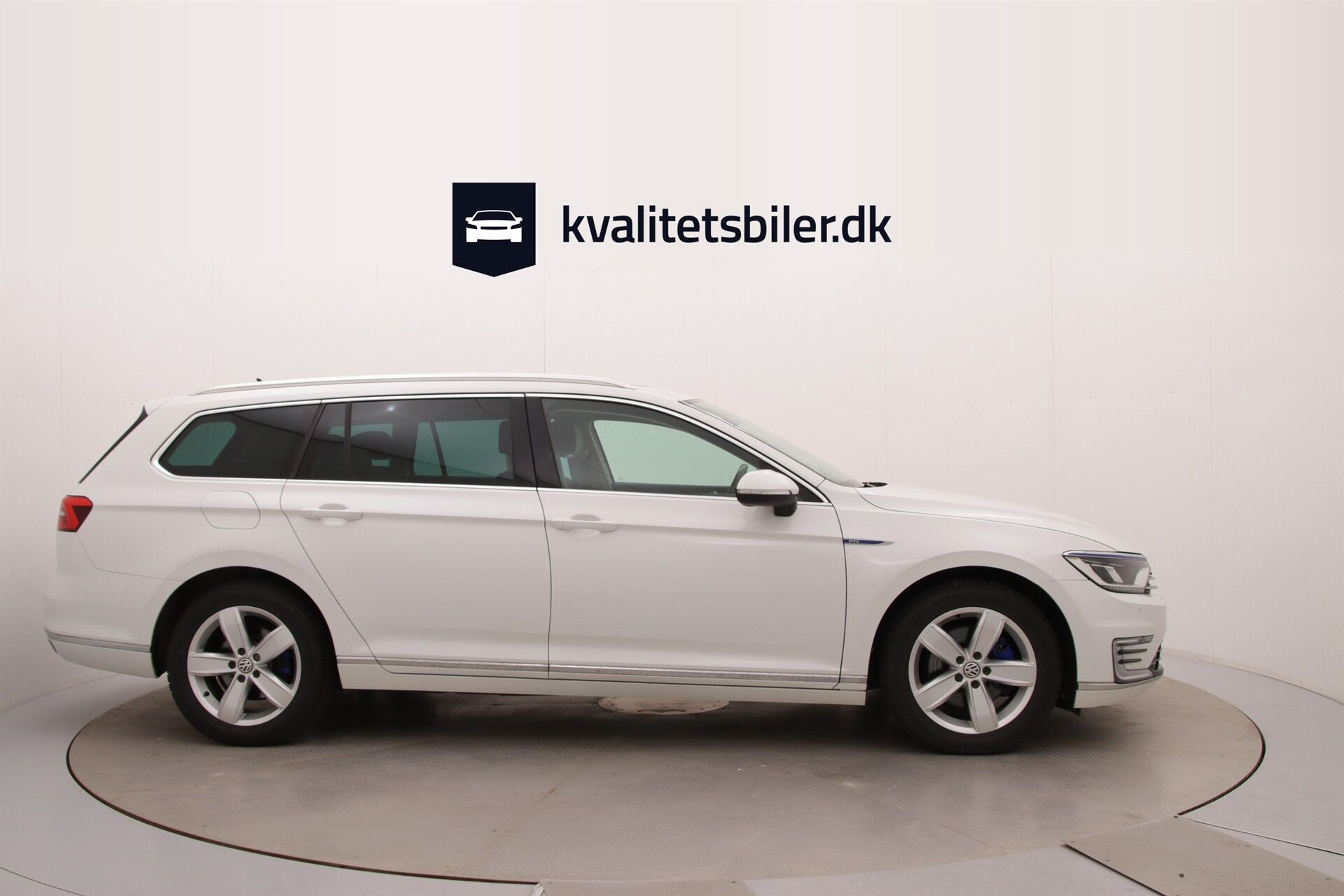 Hvid VW Passat fra 2016