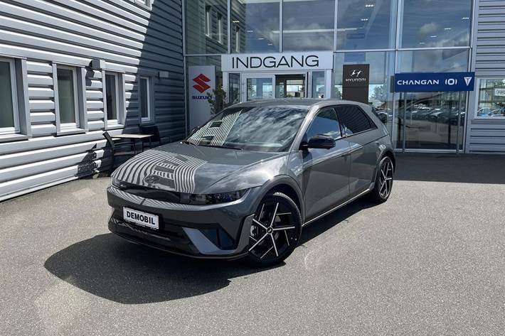 Grå Hyundai Ioniq 5 fra 2026