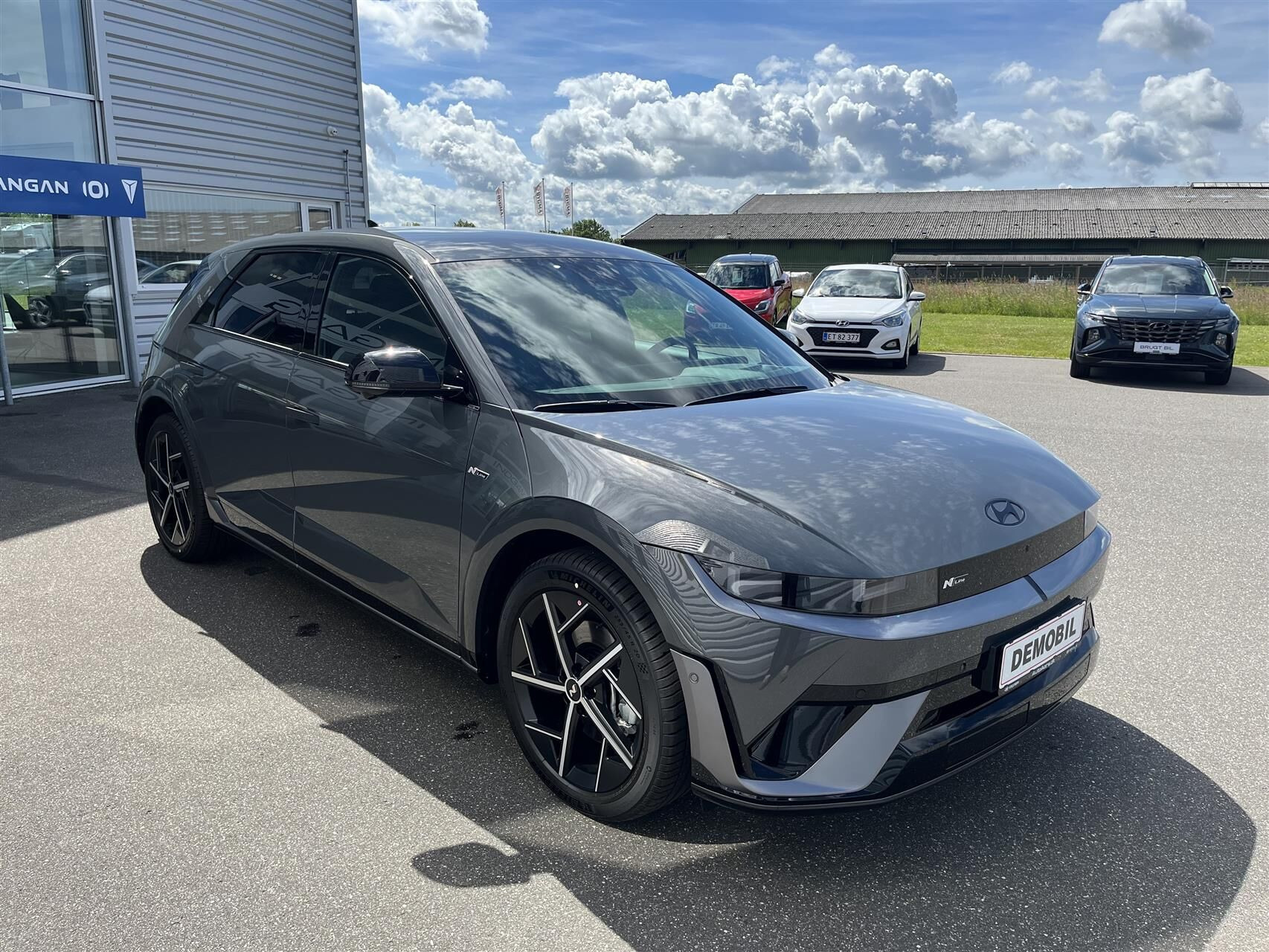 Grå Hyundai Ioniq 5 fra 2026