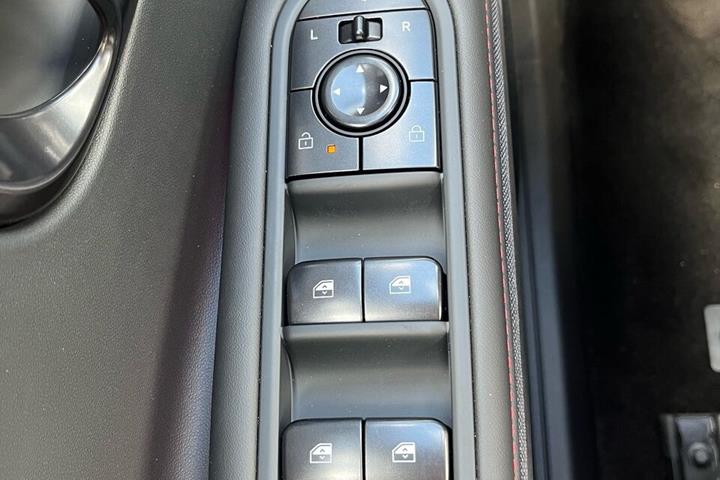 Grå Hyundai Ioniq 5 fra 2026