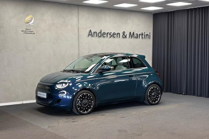 Grøn Fiat 500e fra 2023
