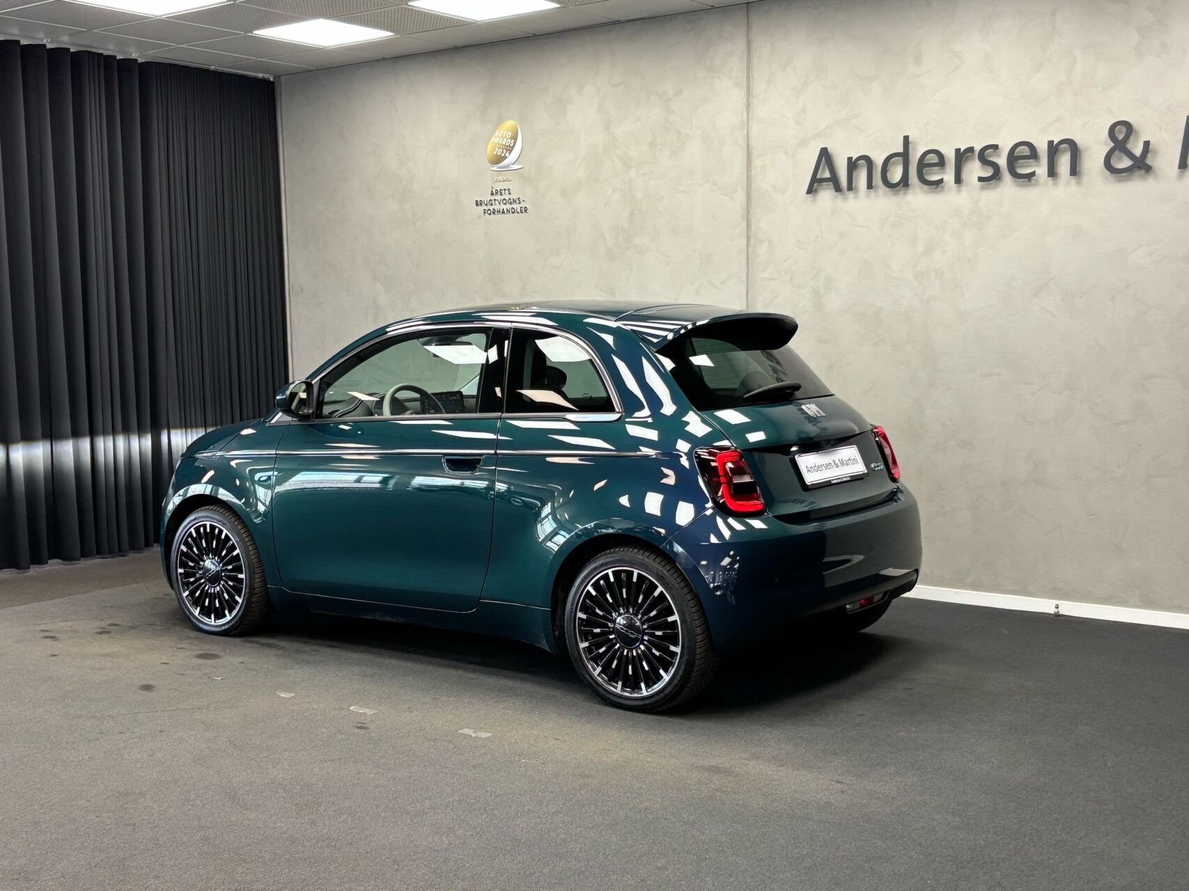 Grøn Fiat 500e fra 2023