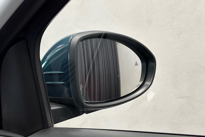 Grøn Fiat 500e fra 2023